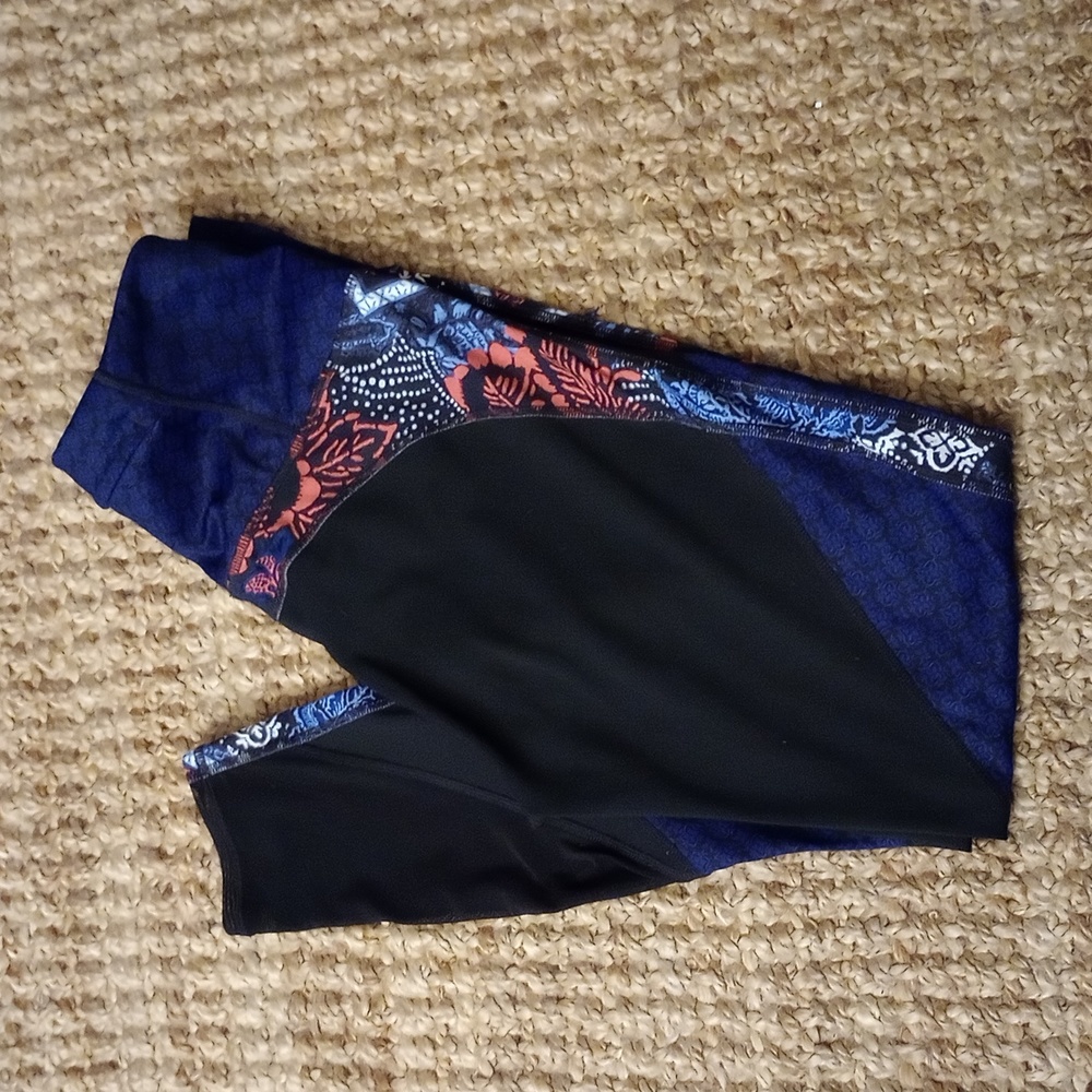 Athleta Stash Pockets leggings